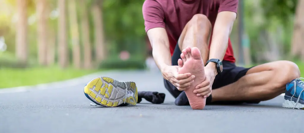 Why is Plantar Fasciitis More Common in Summer?: Apple Podiatry Group:  Podiatrists